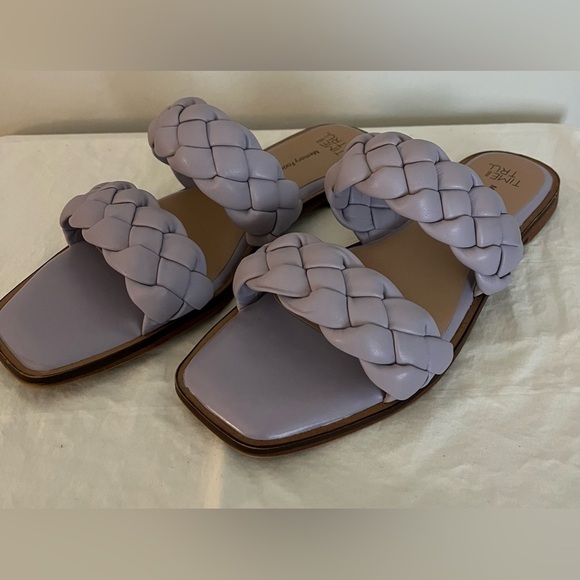 Time & Tru Women’s Lavender Braid Two-Band Sandals Memory Foam Footbed; Size 6 - Picture 3 of 7